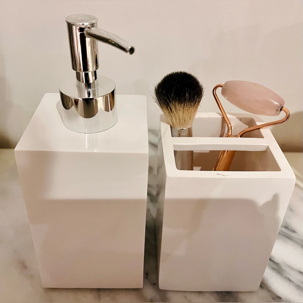 White Lacquer Soap Dispenser and Toothbrush/Makeup Holder - Picture 3 of 3